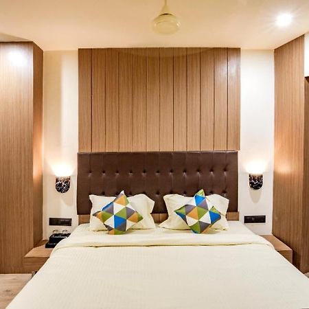Hotel Nexus Rajkot Bagian luar foto