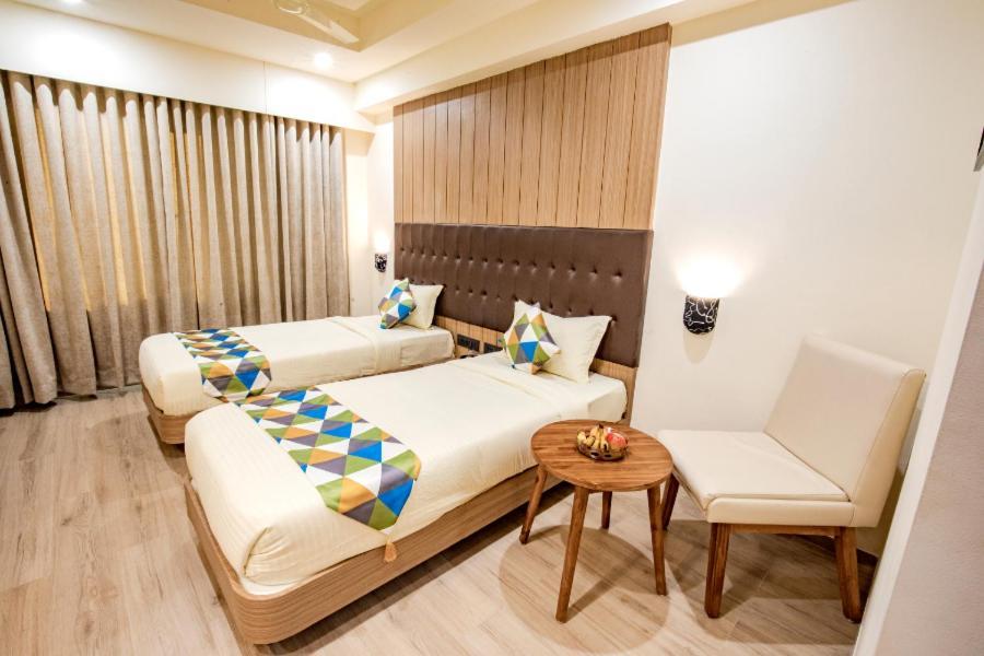 Hotel Nexus Rajkot Bagian luar foto