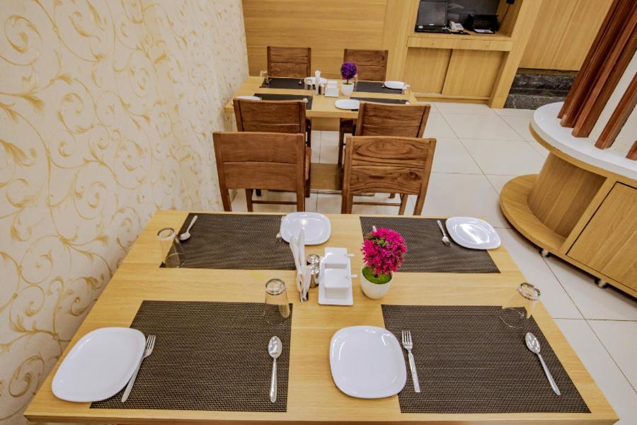 Hotel Nexus Rajkot Bagian luar foto