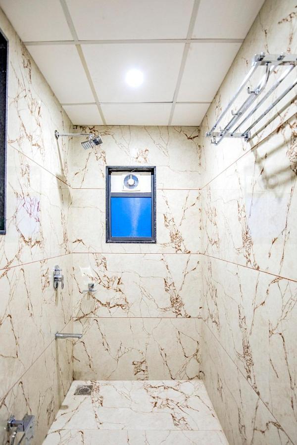 Hotel Nexus Rajkot Bagian luar foto